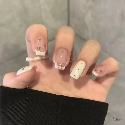 ナチュラルネイルチップ【ハート×リボンのフレンチドットネイル】